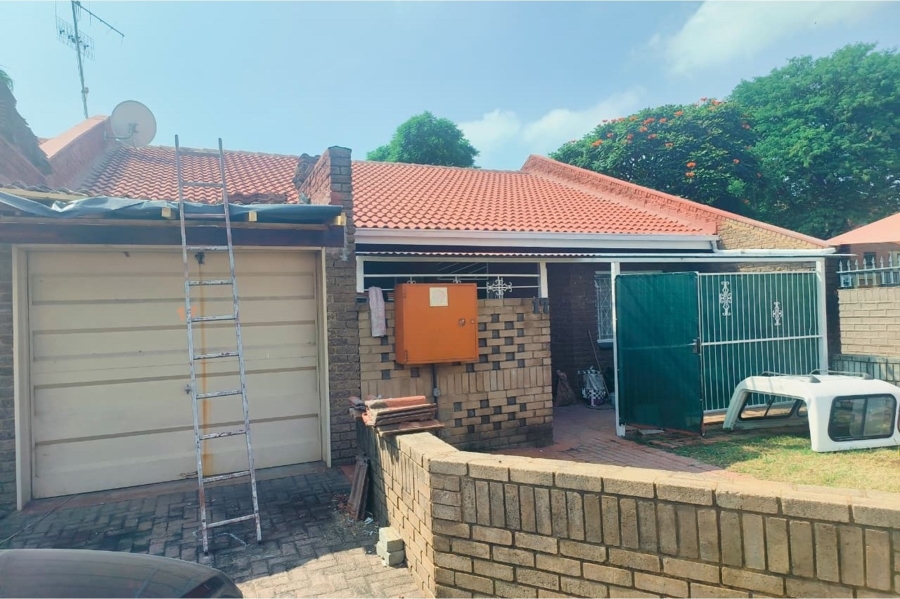 To Let 2 Bedroom Property for Rent in Rustenburg Central North West